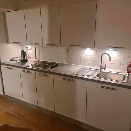 Apartamento Spacious Studio With Private Entrance *